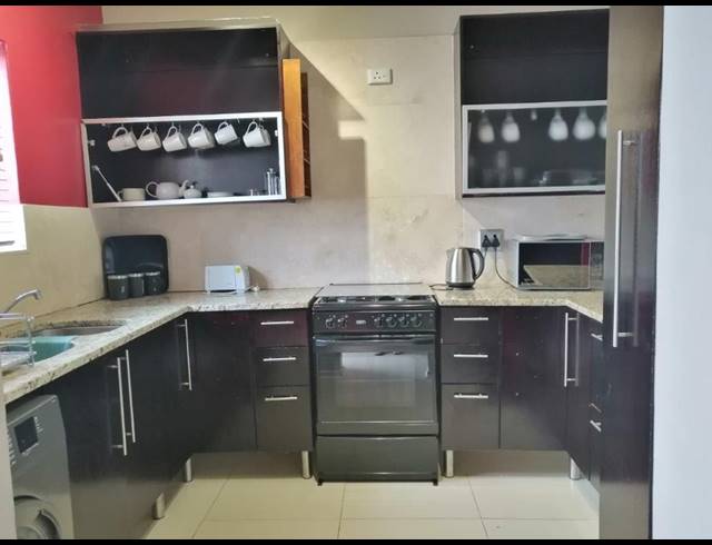 3 BEDROOM TOWNHOUSE RENTED IN HUMEWOOD